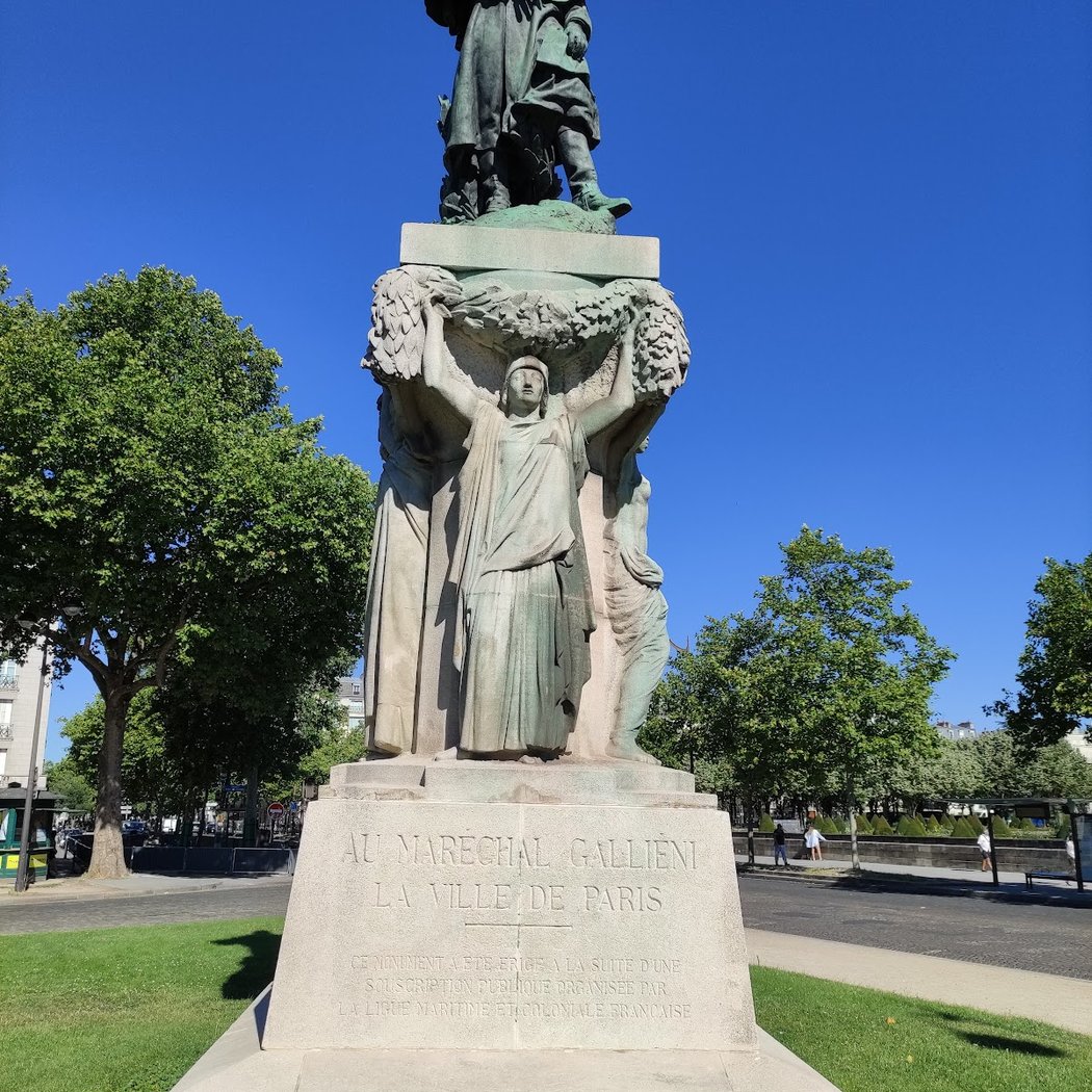 Statue of Marshal Gallieni 1